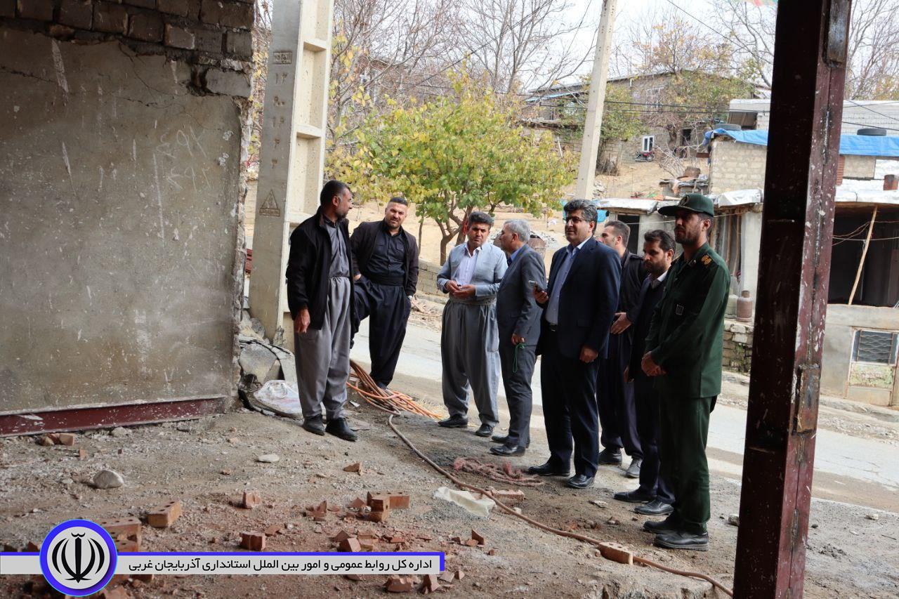 پیگیری فرماندار میرآباد برای کمک به بازسازی ساختمان آسیب دیده حادثه ی آتش سوزی در روستای "ساوان جدید"
