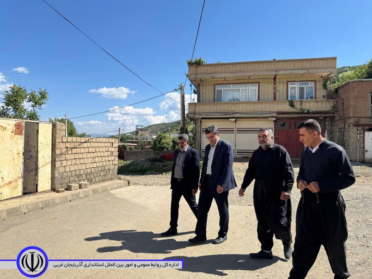 بازدید فرماندار میرآباد از روستای واوان مرکز بخش زاب شهرستان
