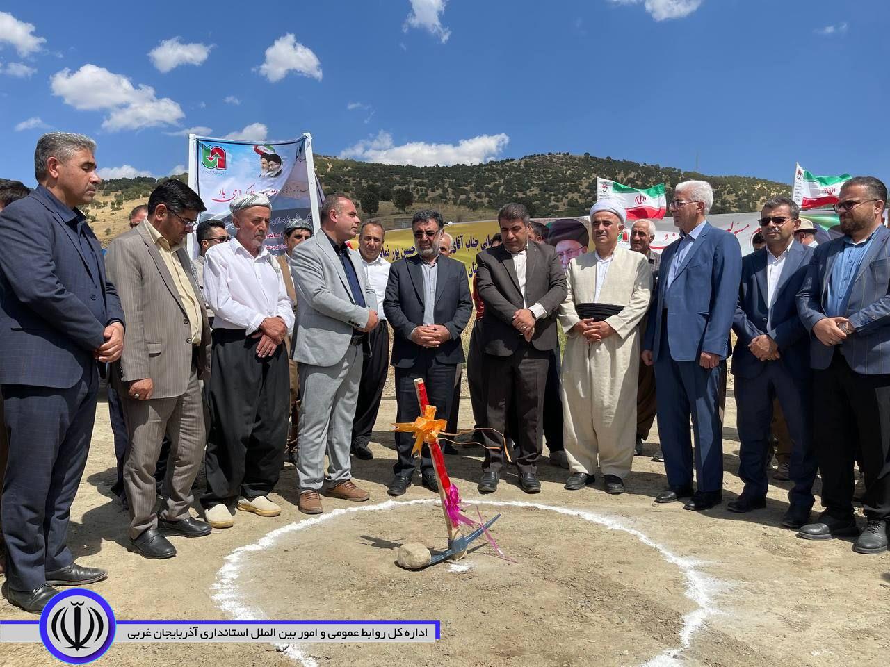 کلنگ زنی پروژه آسفالت مسیر روستای ولیو به نوآباد