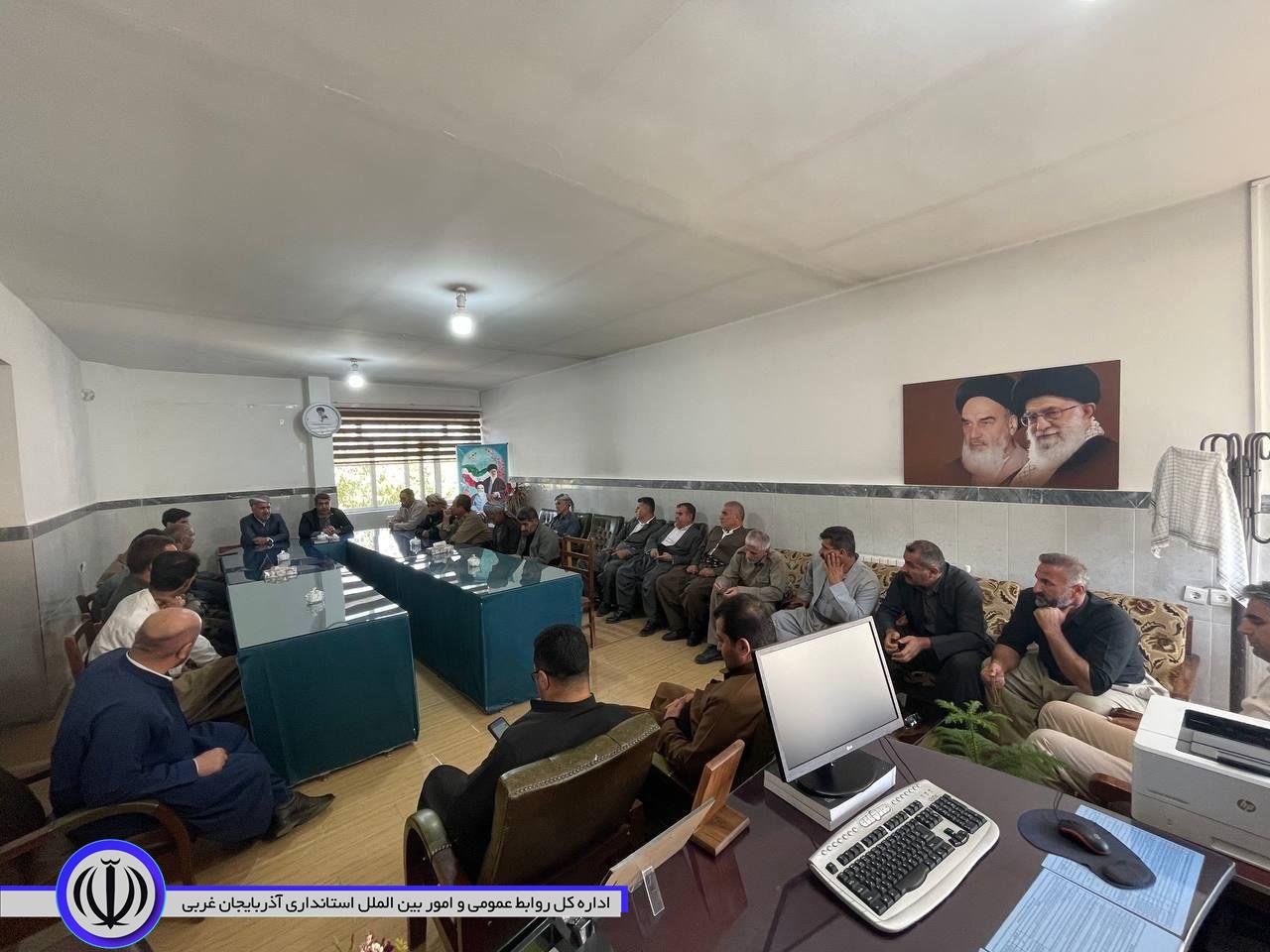 دیدار حضوری و چهره به چهره فرماندار میرآباد با اهالی روستای مرزی گردینه