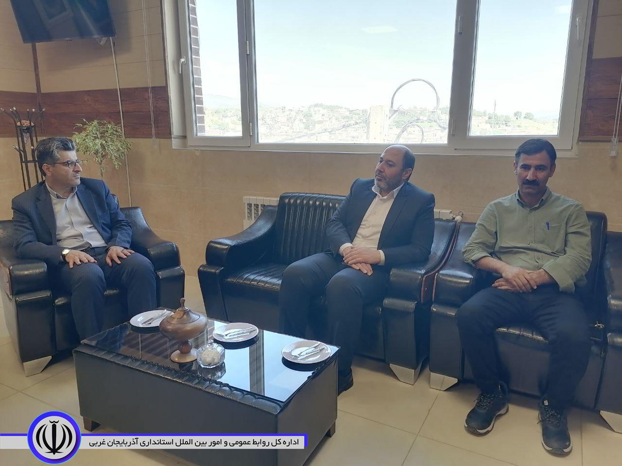 دیدار مدیرکل دامپزشکی استان آذربایجان غربی با فرماندار میرآباد