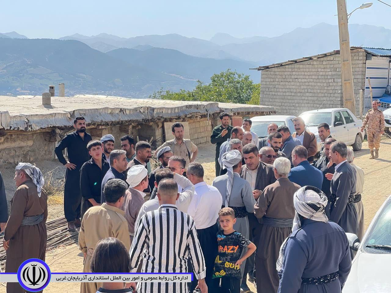 نشست نماینده مردم شهرستان در مجلس شورای اسلامی و فرماندار شهرستان میرآباد با امامان جماعت، معتمدین و اهالی روستاهای نیزه، قلعه تاسیان و روستاهای اطراف