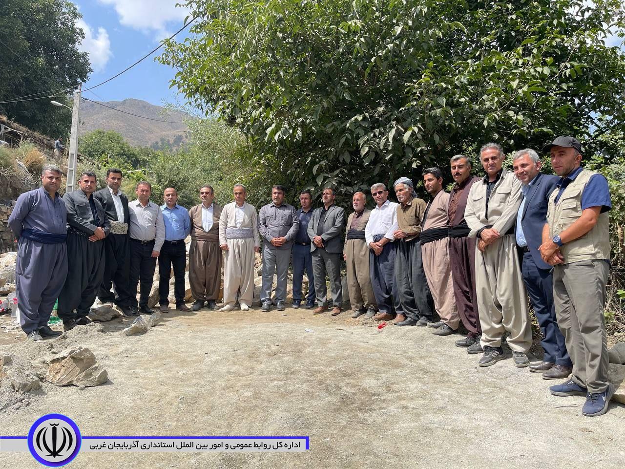 بازدید فرماندار از پروژه دیوار حائل سنگی و روستای کانی زرد