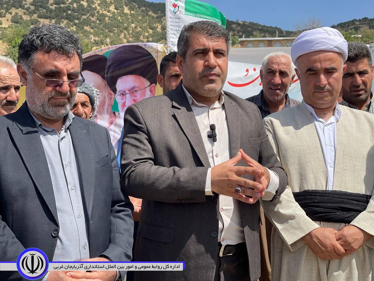 کلنگ زنی پروژه آسفالت مسیر روستای ولیو به نوآباد