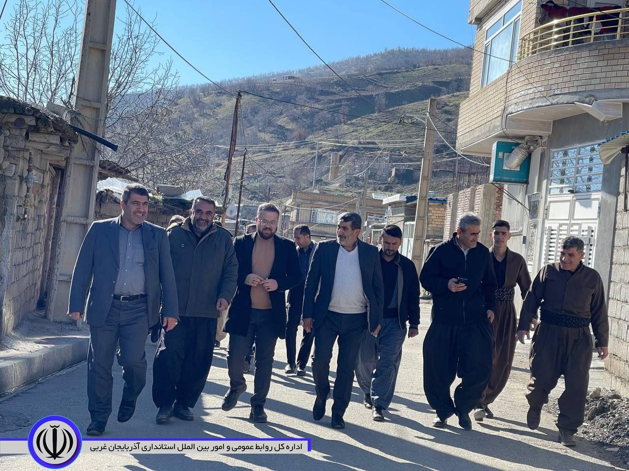 بازدید میدانی فرماندار میرآباد از روستای واوان مرکز بخش زاب شهرستان