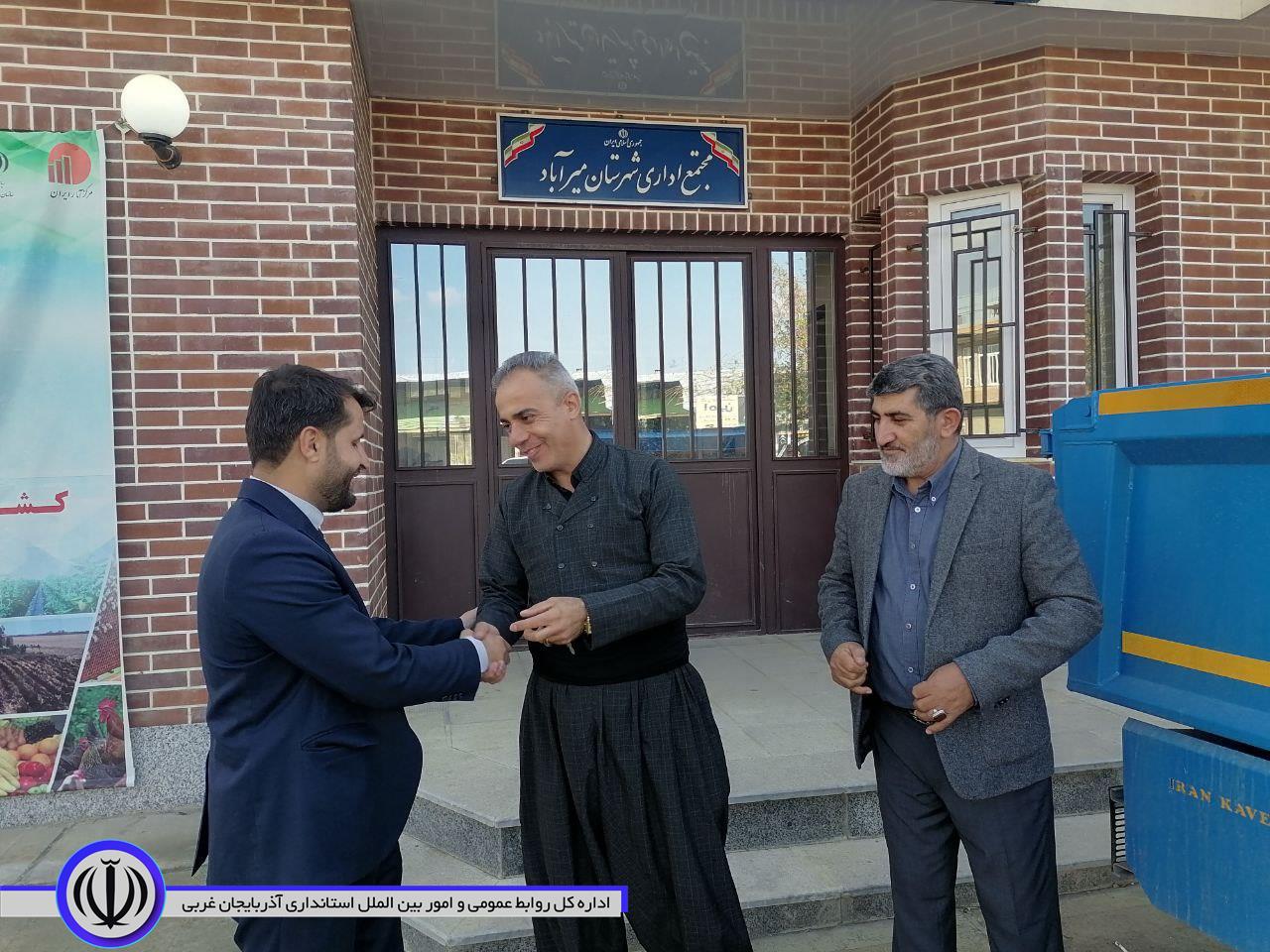 تحویل یک دستگاه خودروی حمل پسماند به دهیاری روستای "کانی زرد"