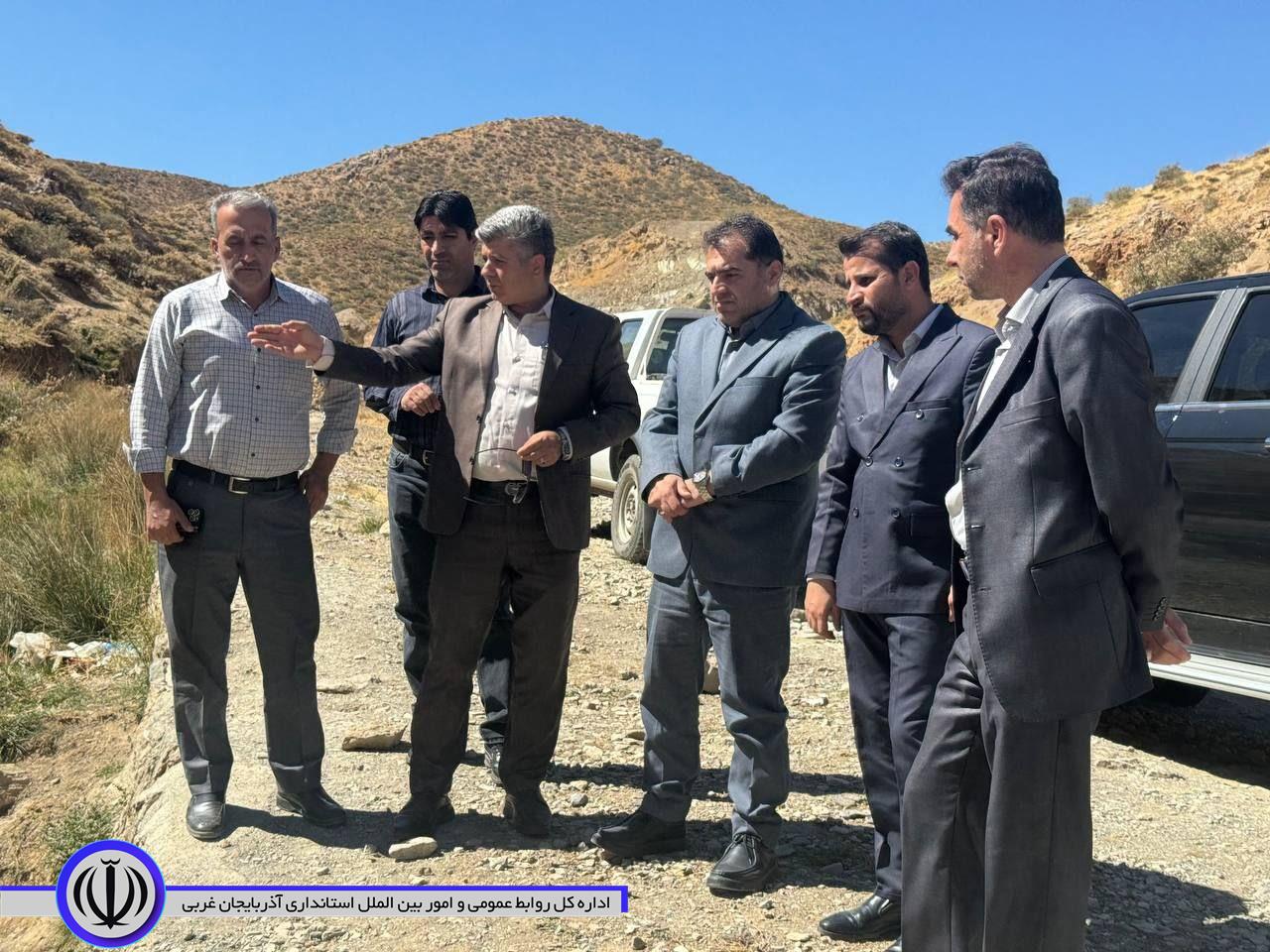 بازدید بخشداری مرکزی شهرستان میرآباد بهمراه معاونت فنی و مهندسی شرکت آب و فاضلاب استان از پروژه های تأمین آب شرب پایدار شهر میرآباد