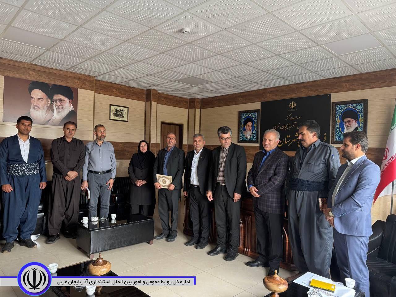برگزاری جلسه ساماندهی گلزار شهدای شهرستان به ریاست فرماندار میرآباد