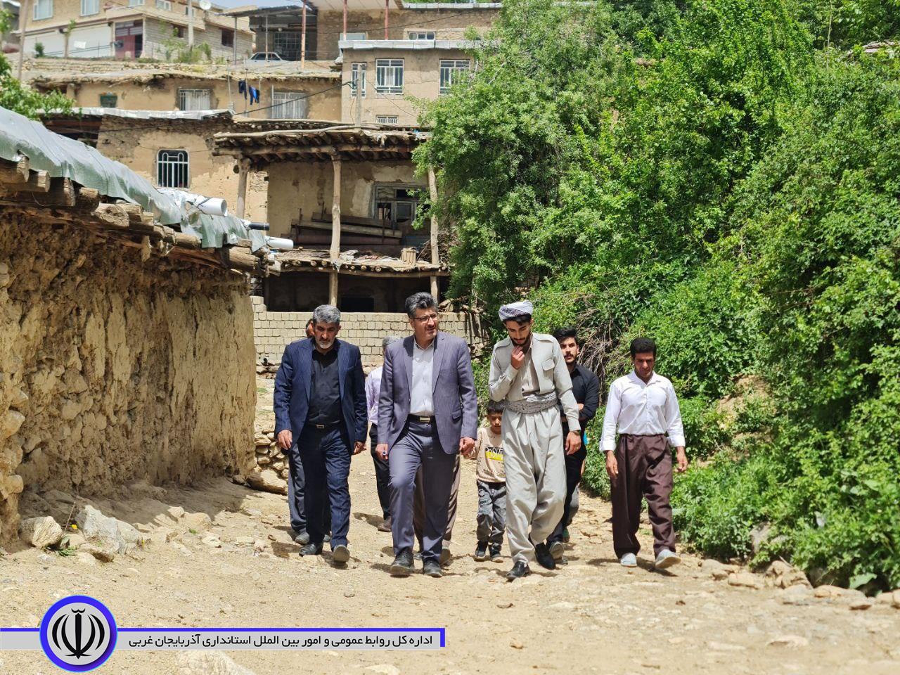 بازدید میدانی فرماندار شهرستان میرآباد از روستاهای "سیونه" و "سر میرگان"