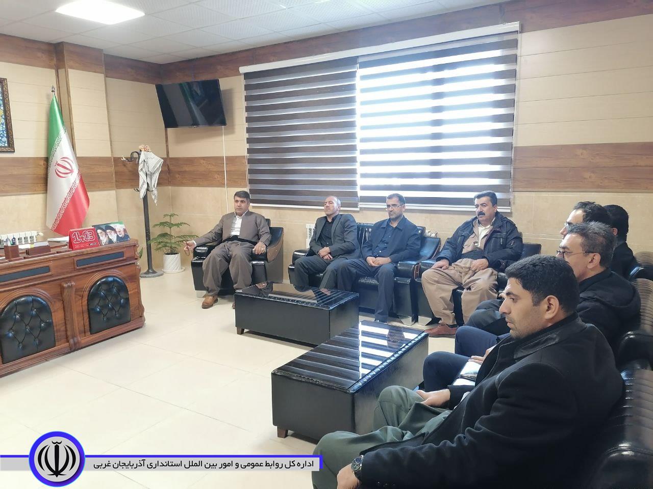 دیدار نوروزی شهردار، اعضای شورای اسلامی و کارکنان شهرداری میرآباد با فرماندار شهرستان