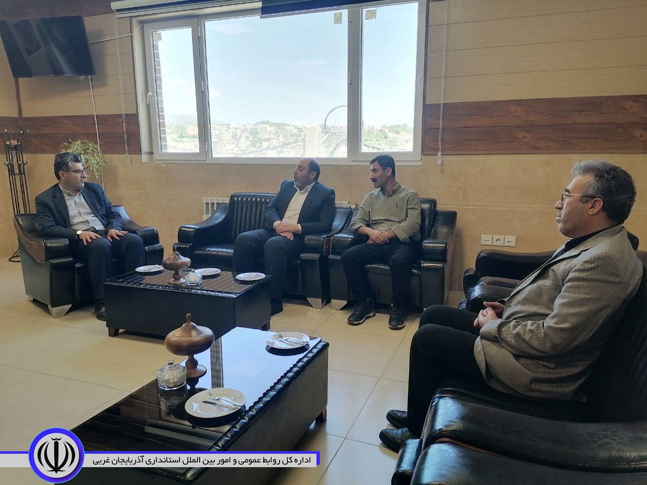 دیدار مدیرکل دامپزشکی استان آذربایجان غربی با فرماندار میرآباد