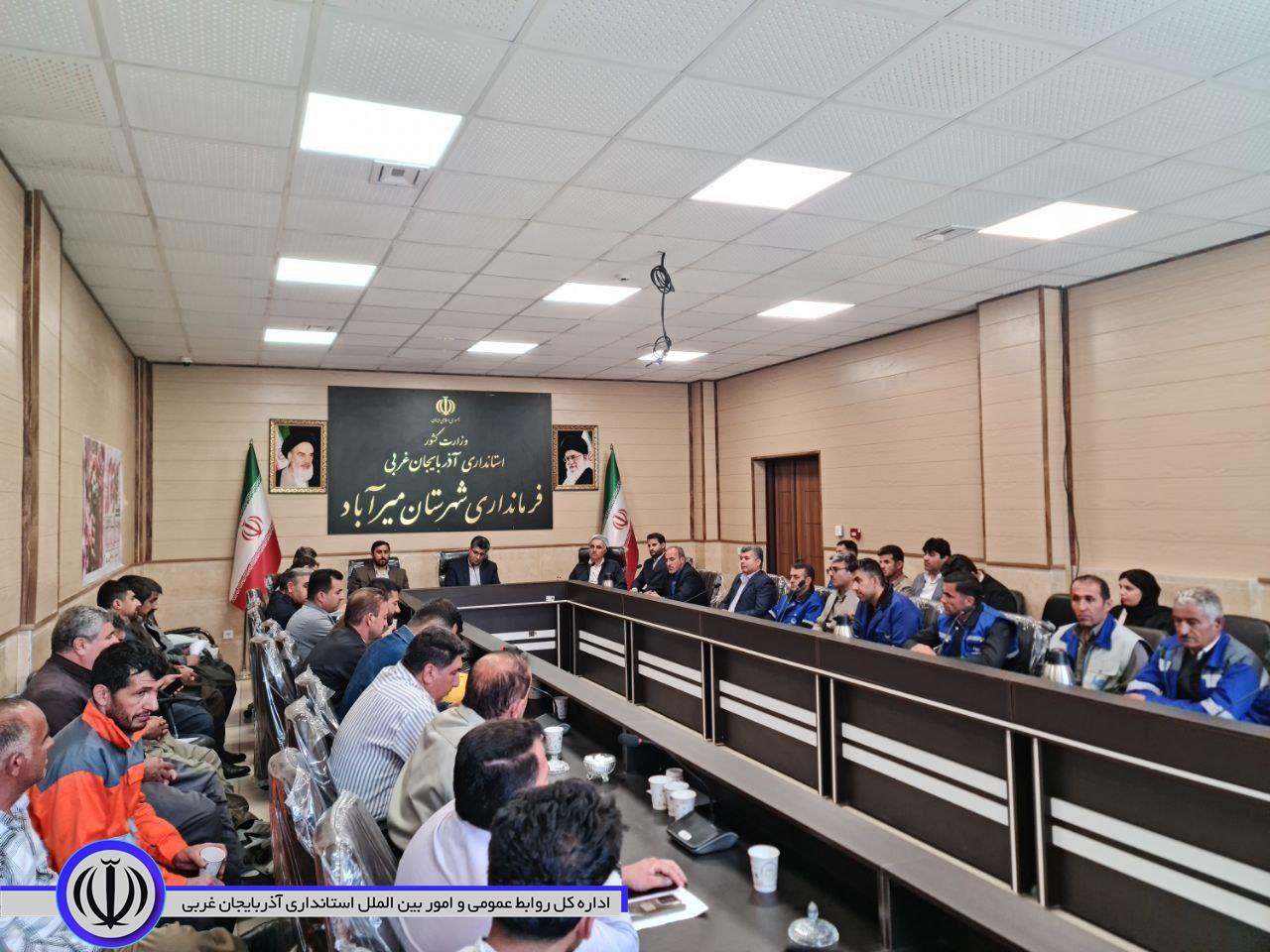 برگزاری همایش گرامیداشت هفته کار و کارگر و تجلیل از کارگران شهرستان میرآباد
