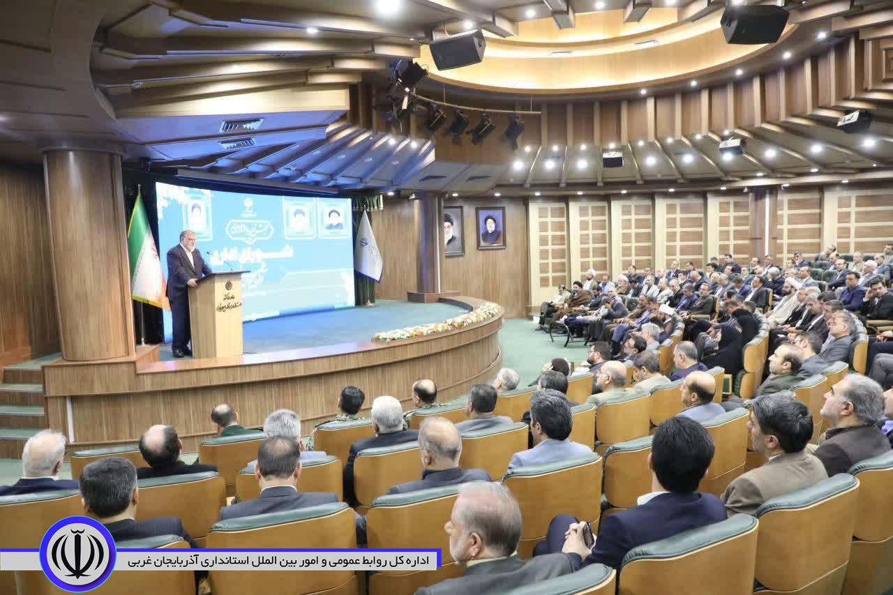 برگزاری جلسه شورای اداری استان به ریاست محمدصادق معتمدیان استاندار آذربایجانغربی