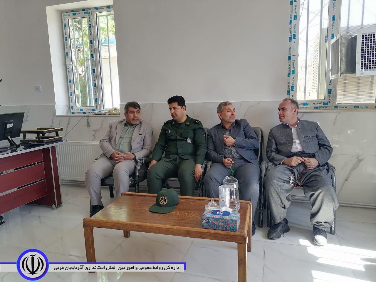 حضور فرماندار میرآباد در روستای واوان و بازدید از بخشداری زاب