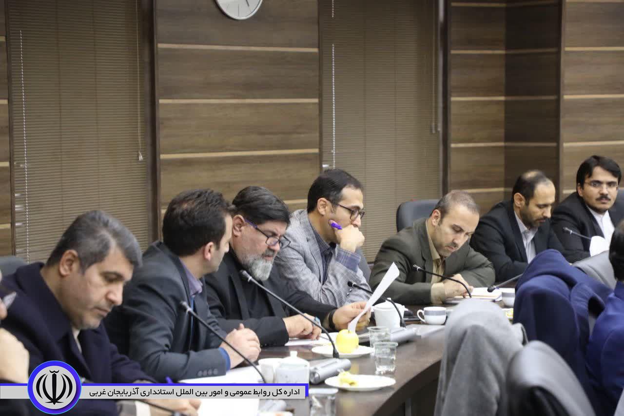 برگزاری جلسه ستاد انتخابات استان به ریاست "محمدصادق معتمدیان" استاندار آذربایجانغربی و با حضور "حسین خضری" فرماندار میرآباد بهمراه فرمانداران و بخشداران استان آذربایجان غربی