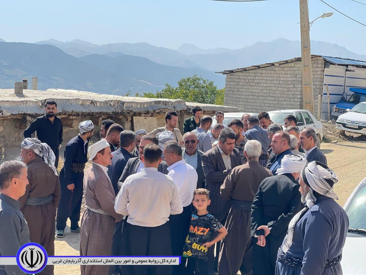 نشست نماینده مردم شهرستان در مجلس شورای اسلامی و فرماندار شهرستان میرآباد با امامان جماعت، معتمدین و اهالی روستاهای نیزه، قلعه تاسیان و روستاهای اطراف