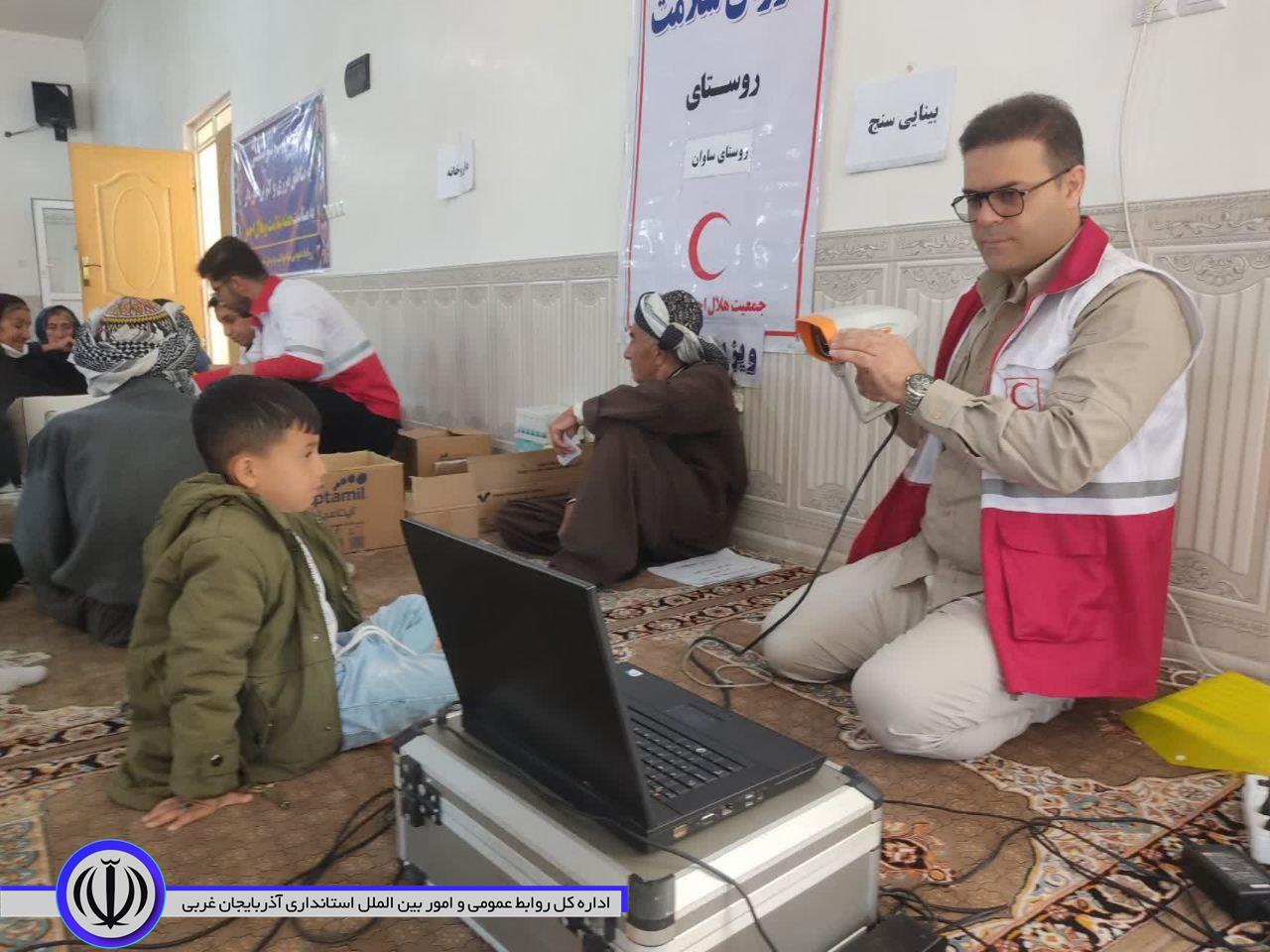اعزام تیم پزشکی تخصصی و عمومی با مشارکت هلال احمر به مناسبت هفته سلامت به روستای ساوان جدید