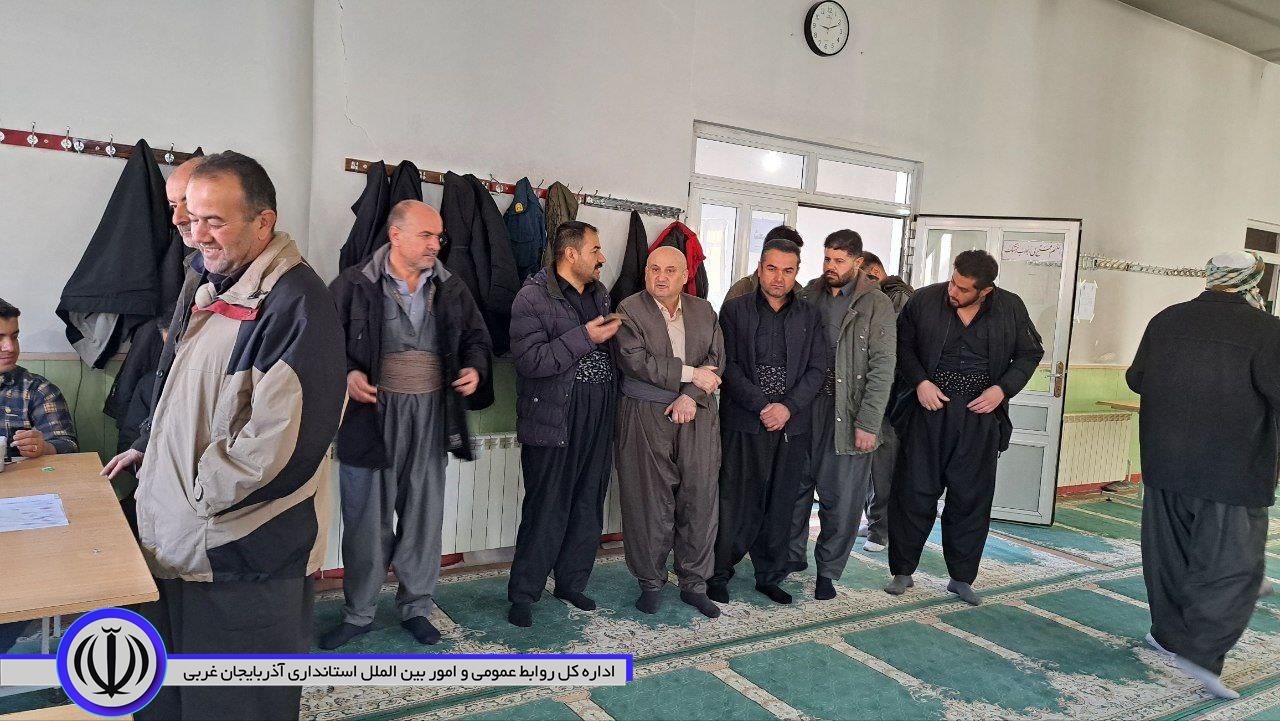 حضور پرشور خانواده مرحوم کاوان امجدنیا در انتخابات امروز