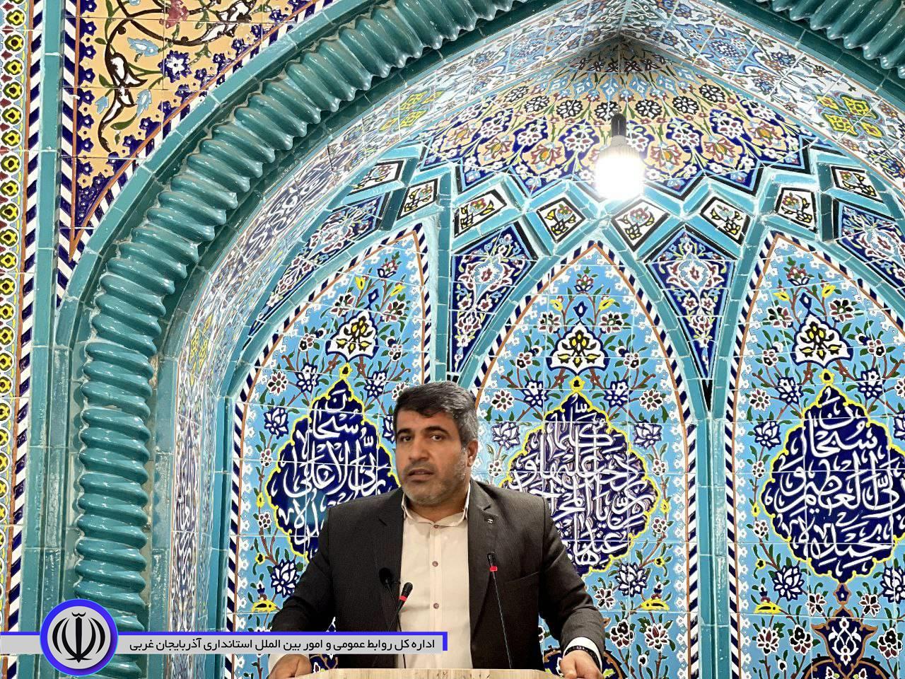 میز خدمت در نماز جمعه این هفته روستای واوان برگزار شد
