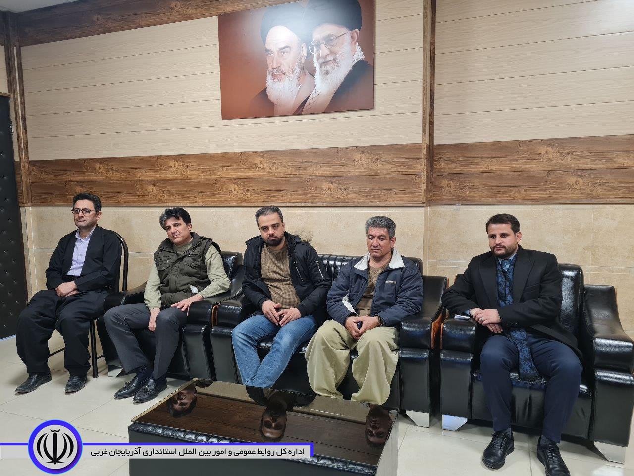 دیدار شهردار و کارکنان شهرداری با سرپرست فرمانداری میرآباد
