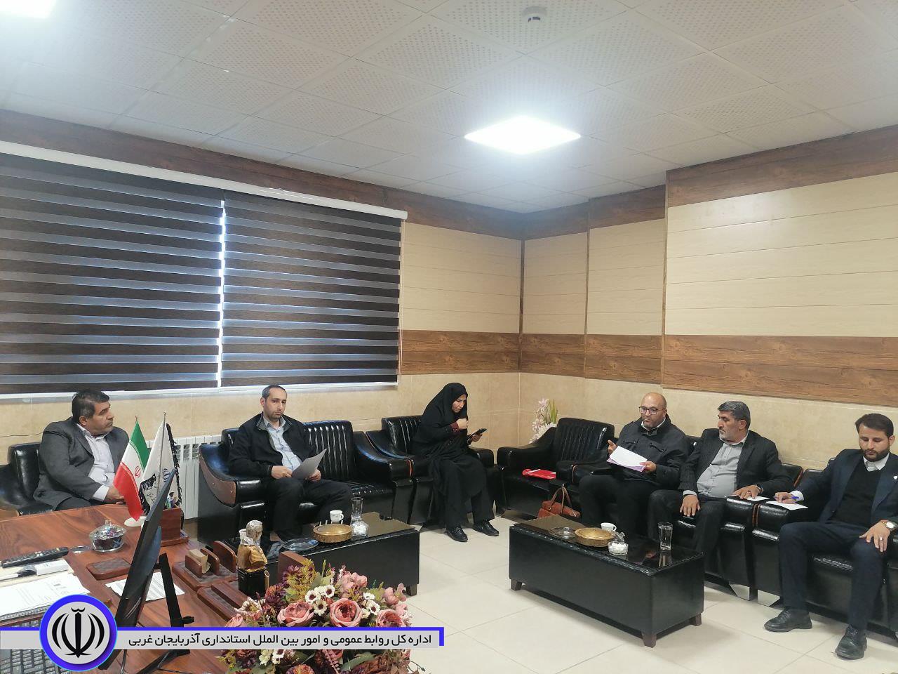 دیدارمعاون و کارشناسان دفتر روستایی و امور شوراهای استان آذربایجان غربی با فرماندار میرآباد