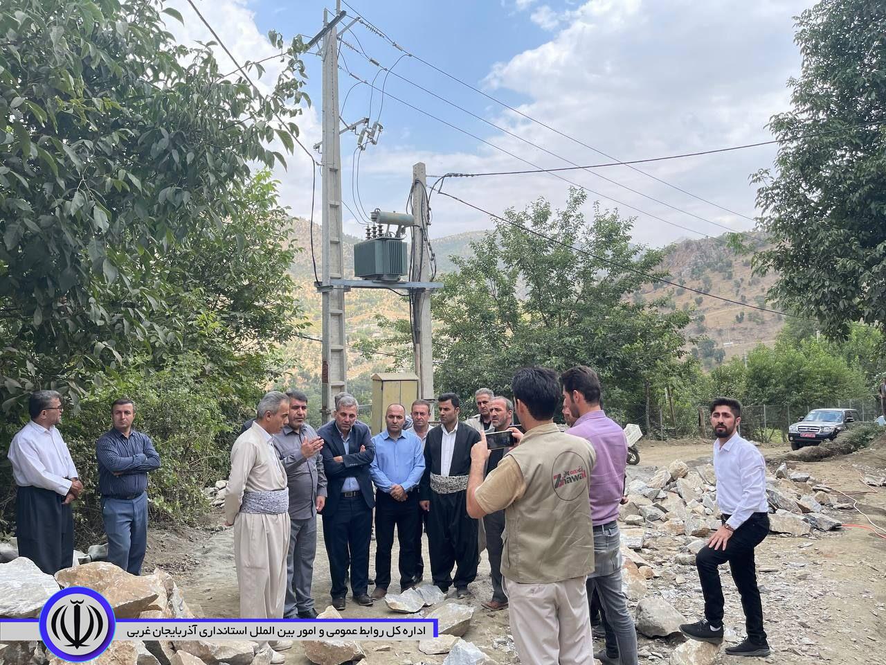 بازدید فرماندار از پروژه دیوار حائل سنگی و روستای کانی زرد