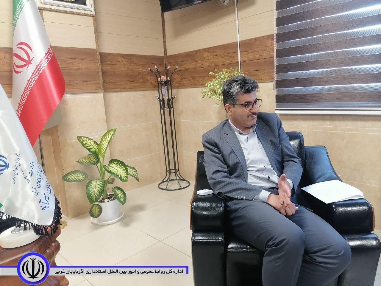 دیدار مشاور علمی و پیمانکار طرح های گردشگری حوزه میراث فرهنگی و گردشگری استان با فرماندار میرآباد