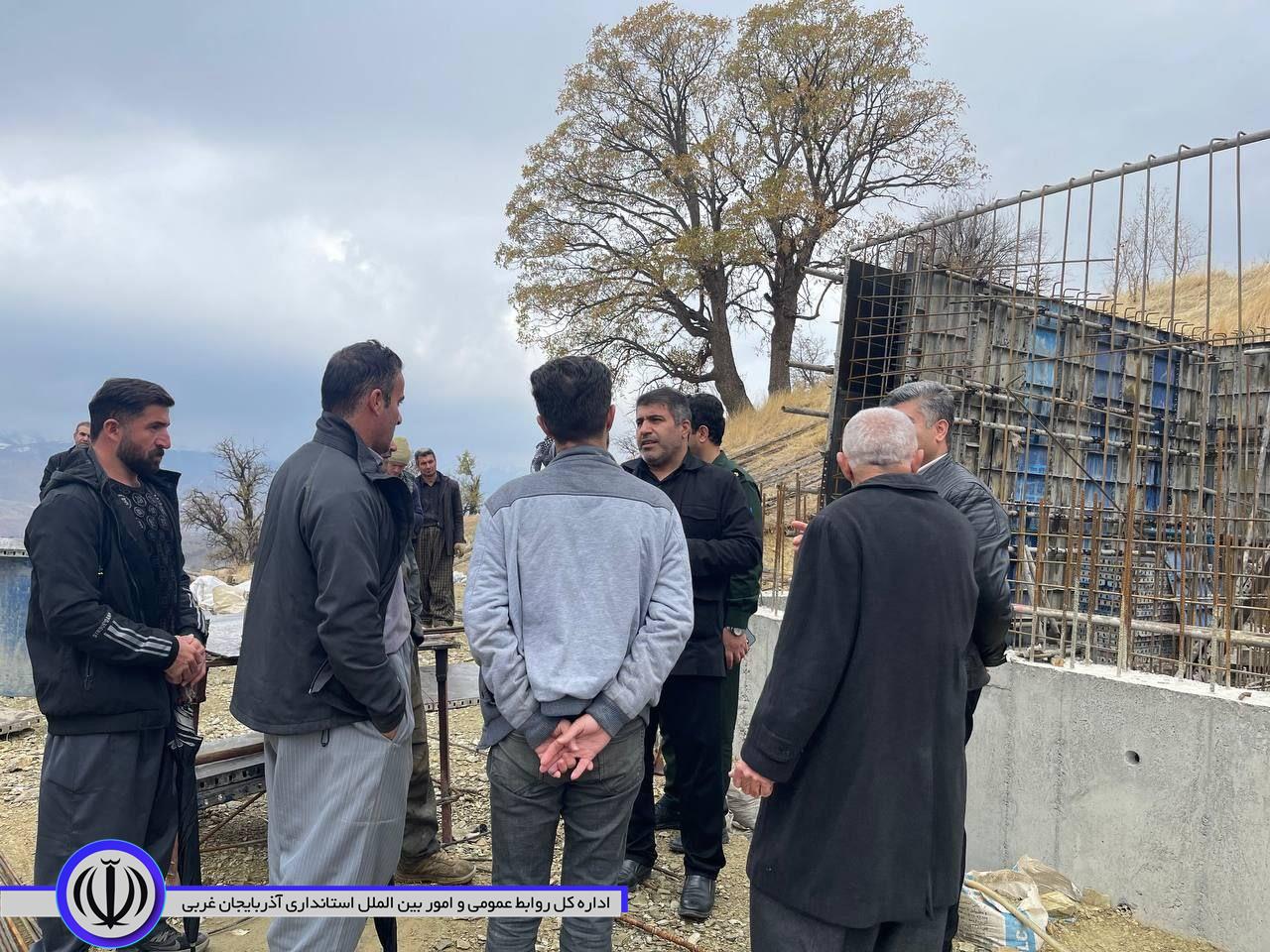 بازدید فرماندار میرآباد از روند اجرایی و ساخت مخزن آب شرب روستای اشخل