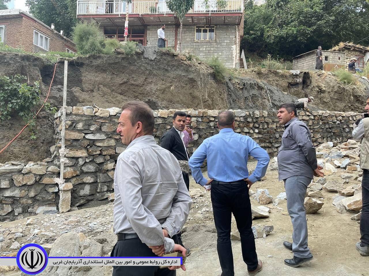 بازدید فرماندار از پروژه دیوار حائل سنگی و روستای کانی زرد