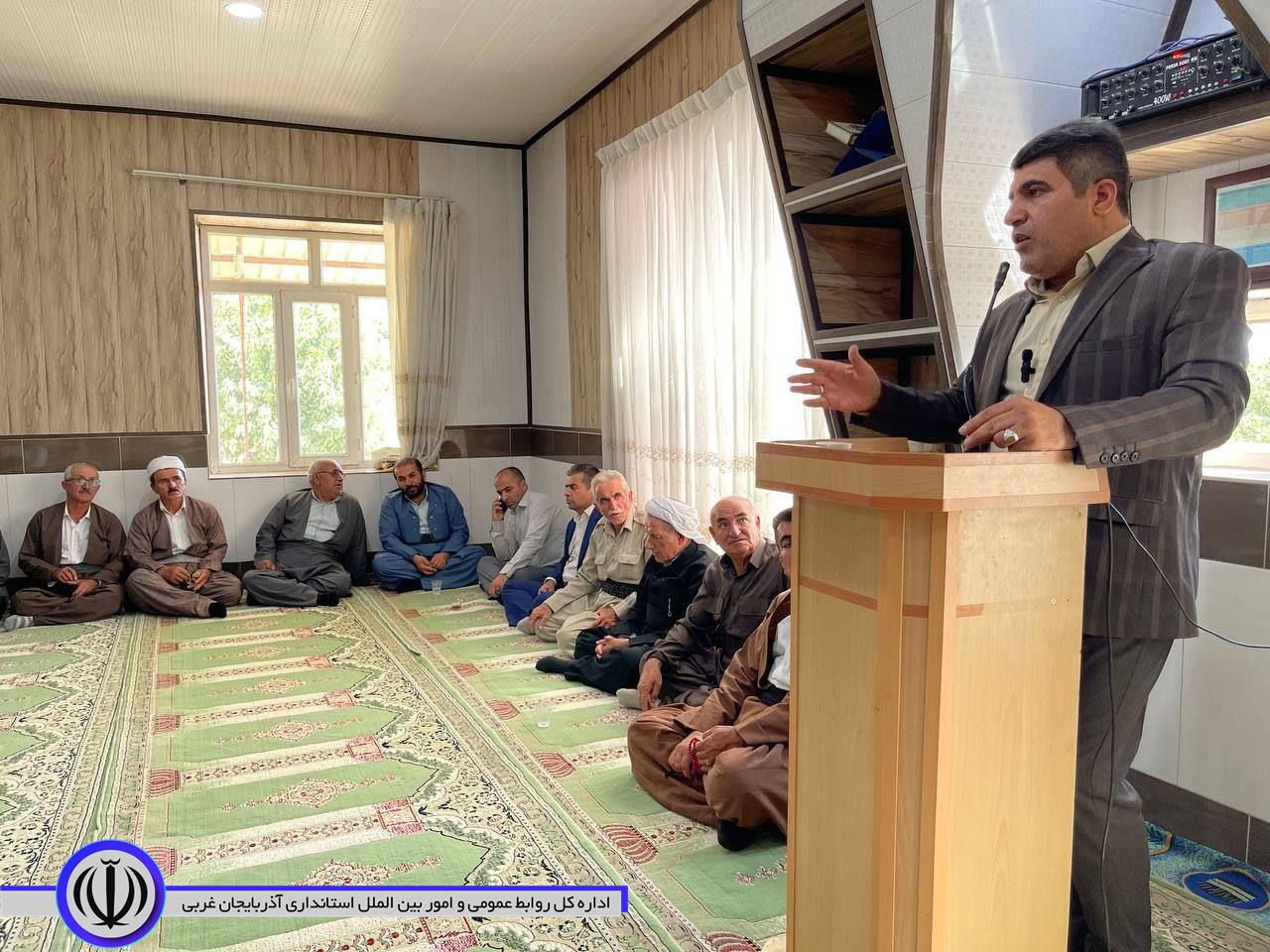 نشست نماینده مردم شهرستان در مجلس شورای اسلامی و فرماندار شهرستان میرآباد با امامان جماعت، معتمدین و اهالی روستاهای نیزه، قلعه تاسیان و روستاهای اطراف