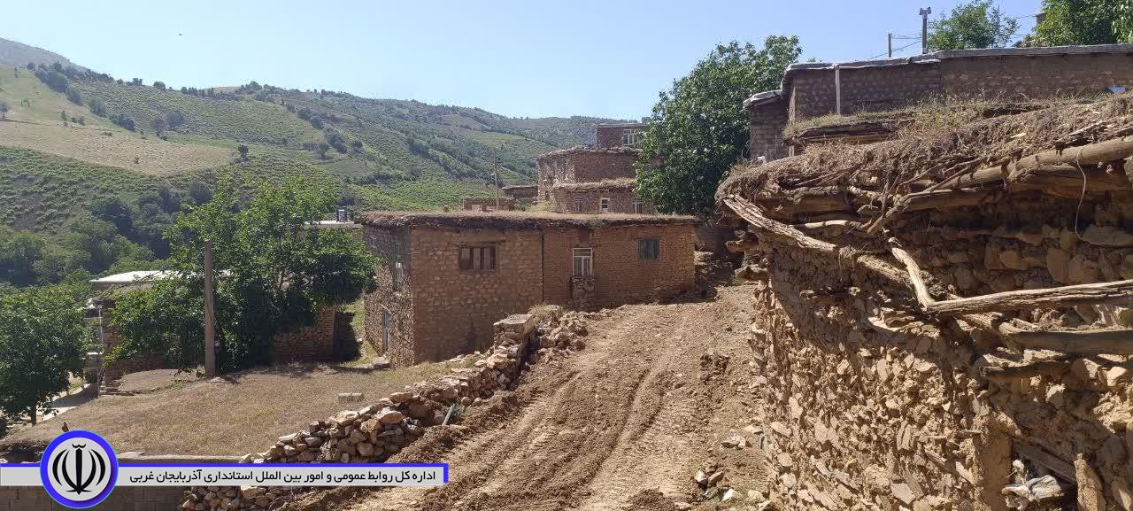 بازدید میدانی فرماندار میرآباد از روستای " توژل " و رسیدگی به مسایل و مشکلات آن