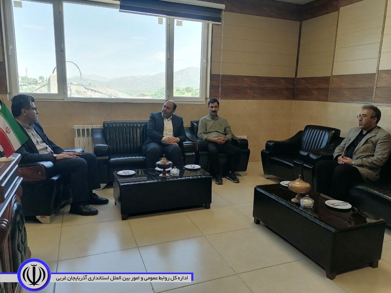 دیدار مدیرکل دامپزشکی استان آذربایجان غربی با فرماندار میرآباد