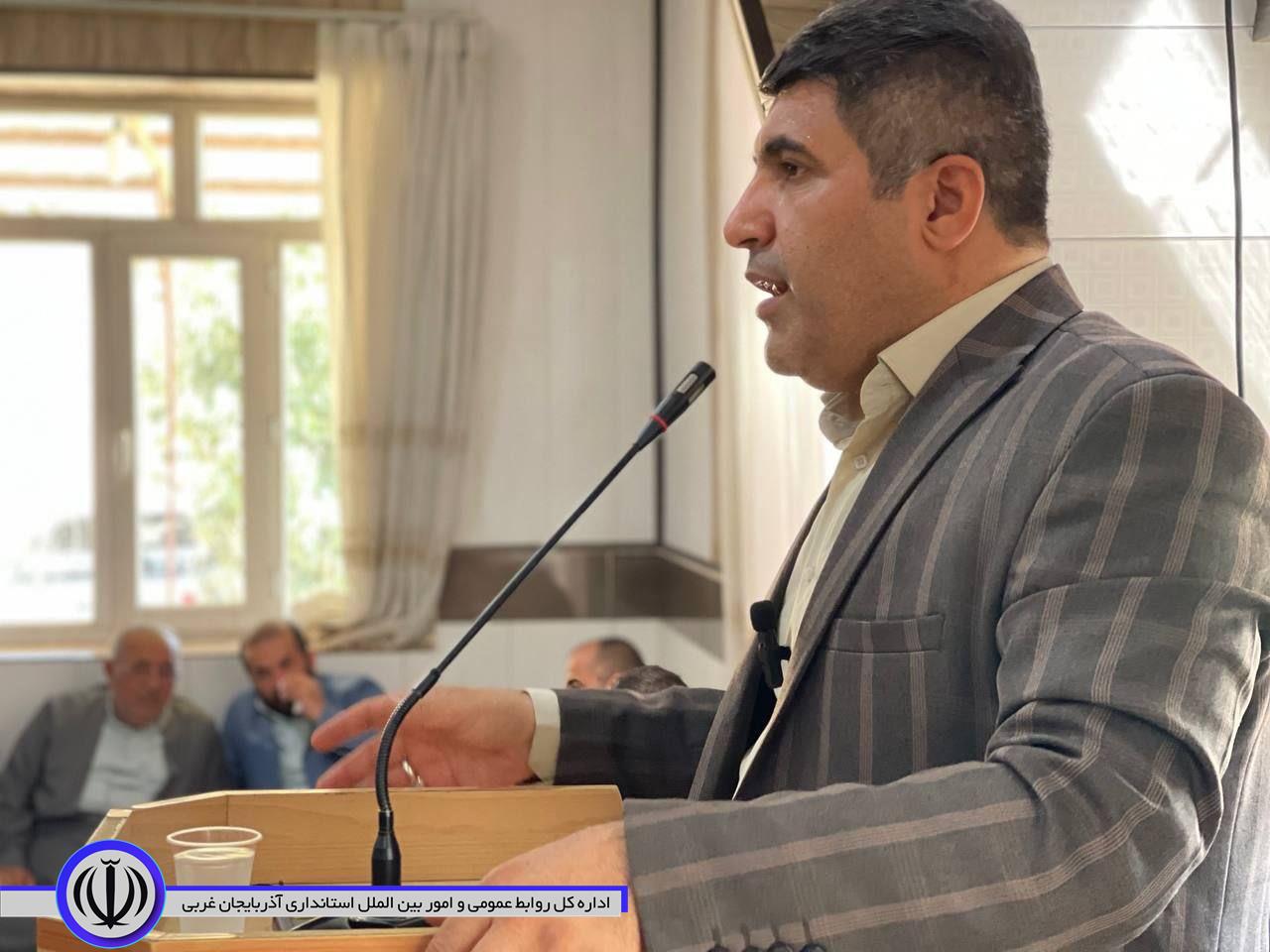 نشست نماینده مردم شهرستان در مجلس شورای اسلامی و فرماندار شهرستان میرآباد با امامان جماعت، معتمدین و اهالی روستاهای نیزه، قلعه تاسیان و روستاهای اطراف