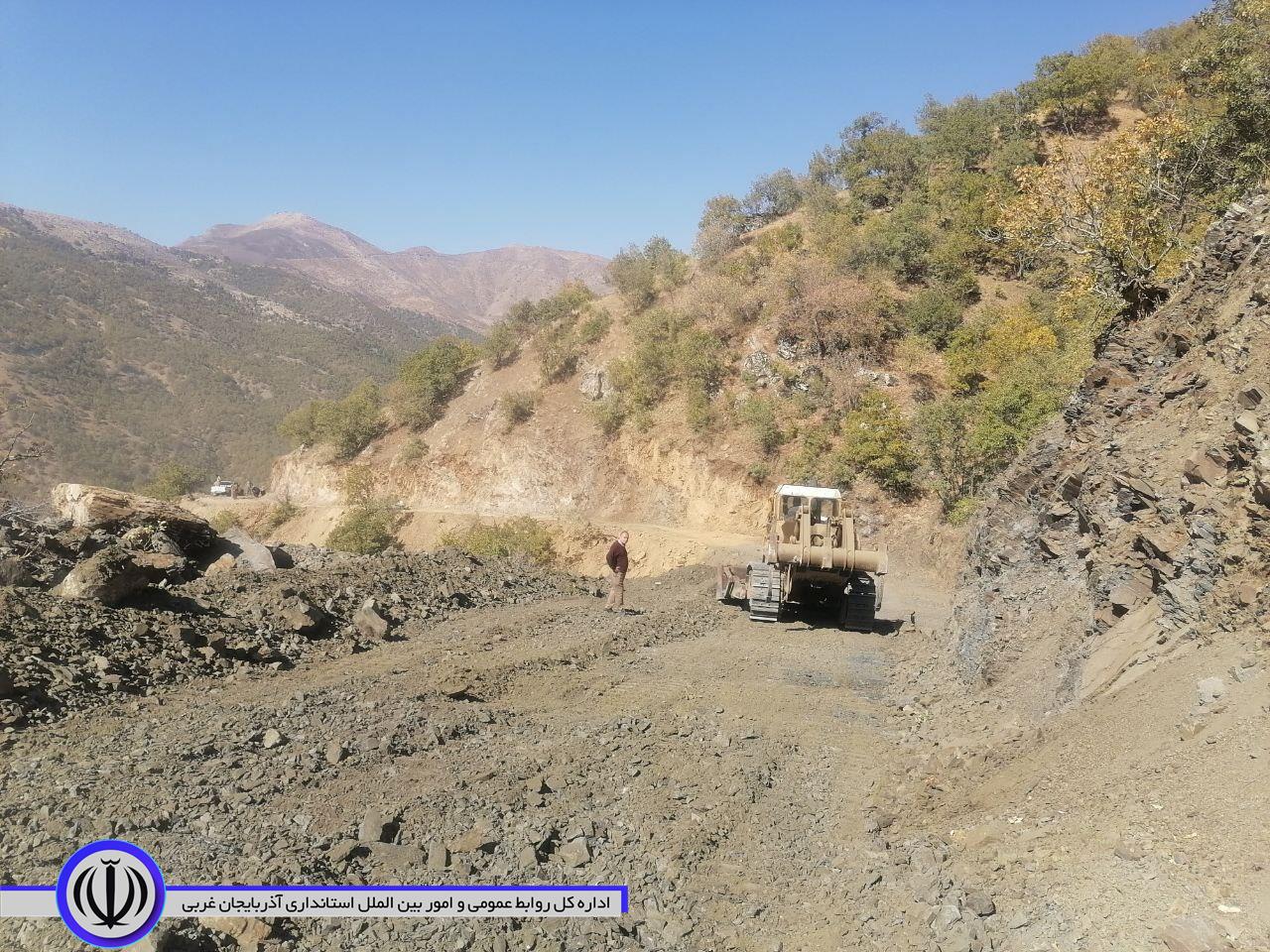 تداوم عملیات احداث واریانت و مسیر ارتباطی جدید روستای "دولتو نعلین"