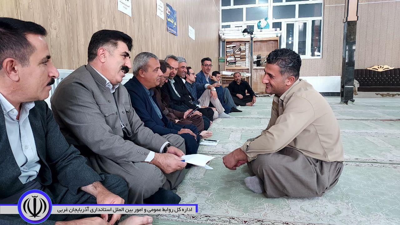 برپایی میز خدمت در نماز جمعه روستای "آلوتان" از توابع بخش مرکزی شهرستان میرآباد با حضور فرماندار میرآباد و جمعی از مسئولین شهرستان