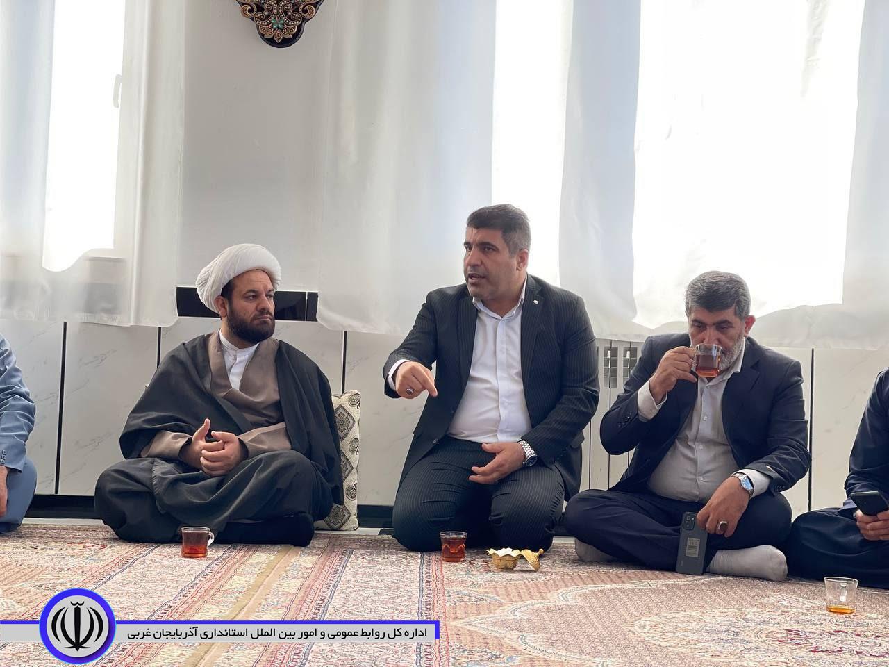 دیدار مسئولین شهرستان میرآباد با امام جمعه به مناسبت آغاز هفته دولت