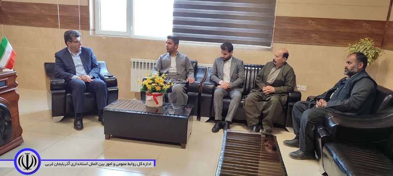 دیدار نوروزی رئیس منابع طبیعی شهرستان سردشت و رئیس منابع طبیعی شهرستان میرآباد با فرماندار میرآباد
