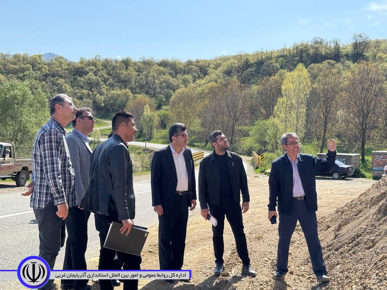 بازدید فرماندار میرآباد از روند اجرای عملیلات گازرسانی به روستاهای محور چکو، بیلوکه، سپیکان و شیوه مردان