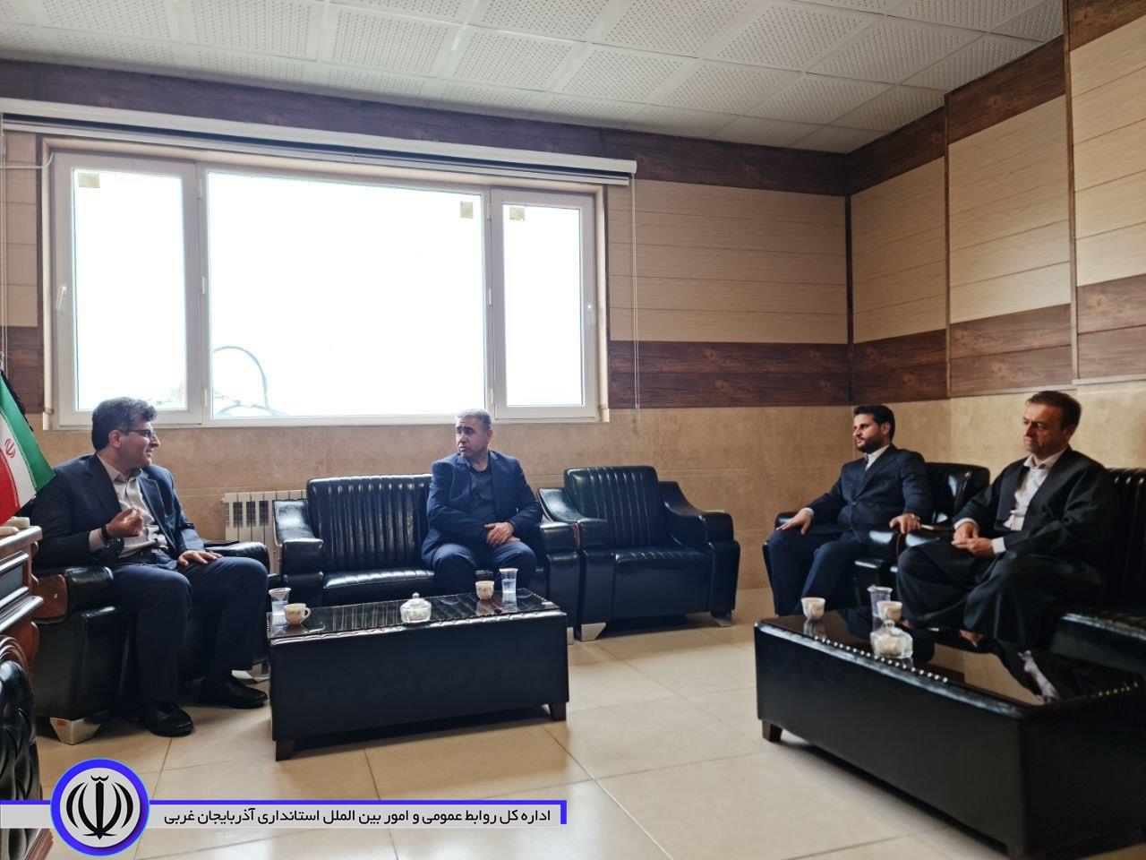 دیدار رؤسای برق شهرستان های میرآباد و سردشت با فرماندار میرآباد