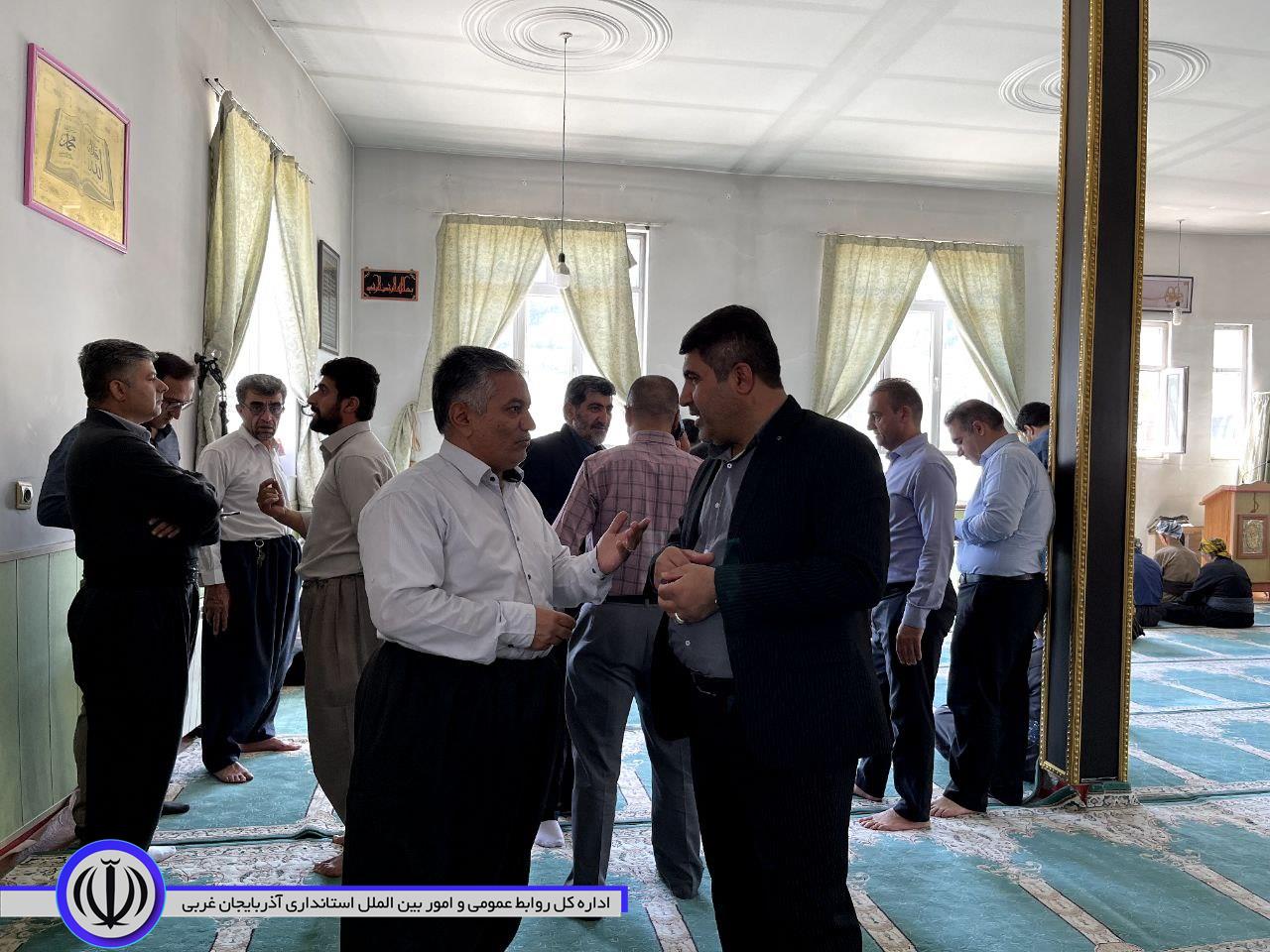 برپایی میز خدمت در نماز جمعه شهر میرآباد