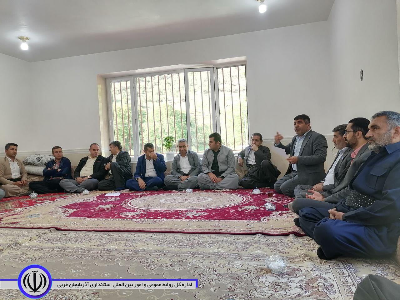 حضور و برگزاری نشست صمیمی با ساکنین روستای برده سور