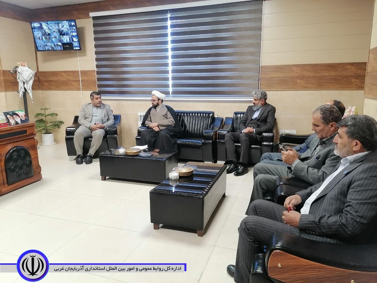 دیدار مشاور و دستیار استاندار آذربایجان غربی در امر مردمی سازی با فرماندار شهرستان میرآباد