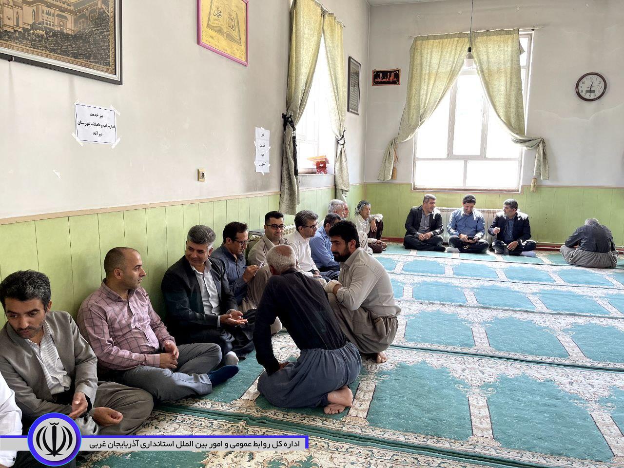 برپایی میز خدمت در نماز جمعه شهر میرآباد