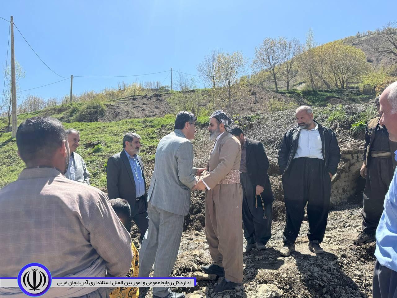 پیگیری های مستمر فرماندار میرآباد جهت لایروبی، پاک سازی مسیل روستای "زیوه" و جاده ارتباطی روستای "گومان" به ایمن سازی منتج شد.
