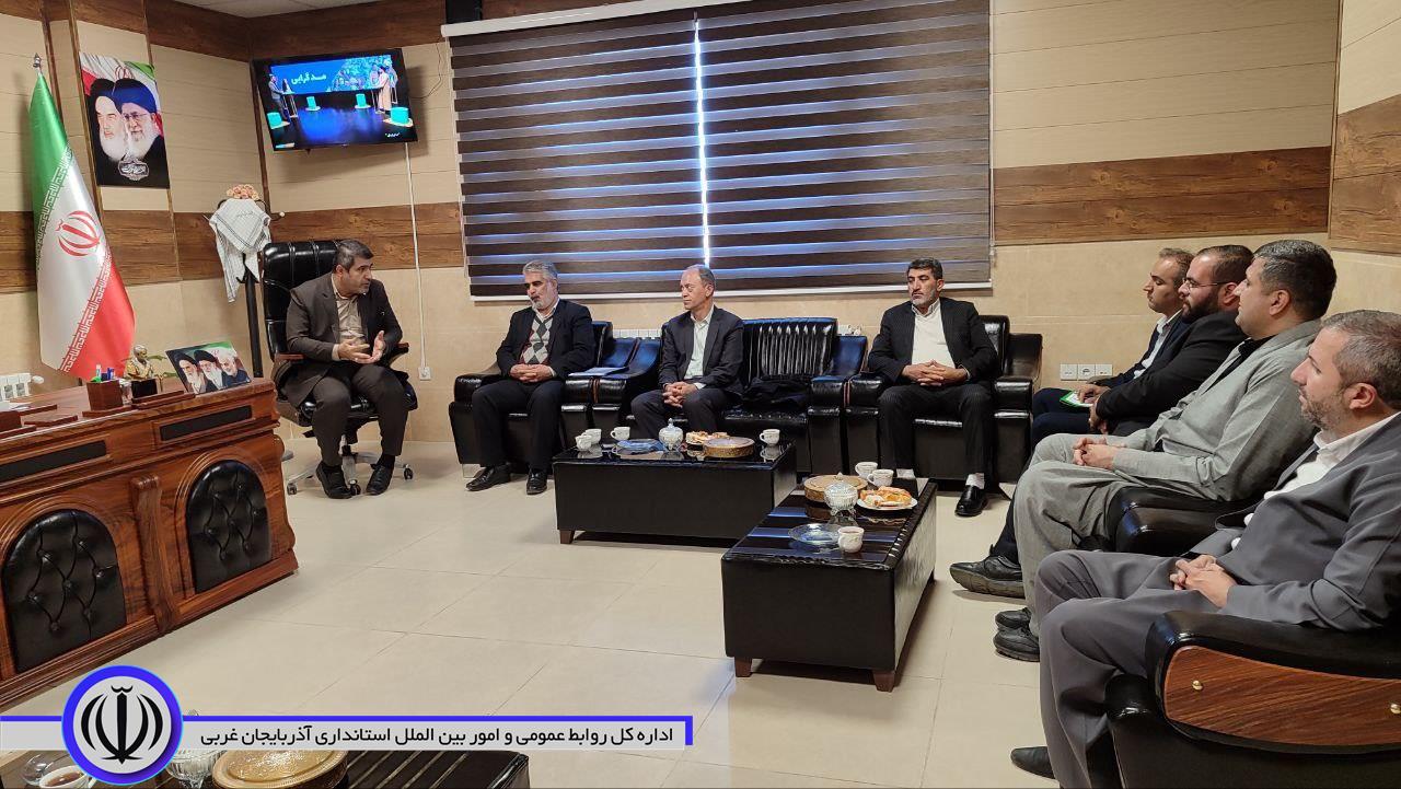 دیدار مدیر کل سازمان تعاونی روستایی استان آذر بایجان غربی با فرماندار میرآباد