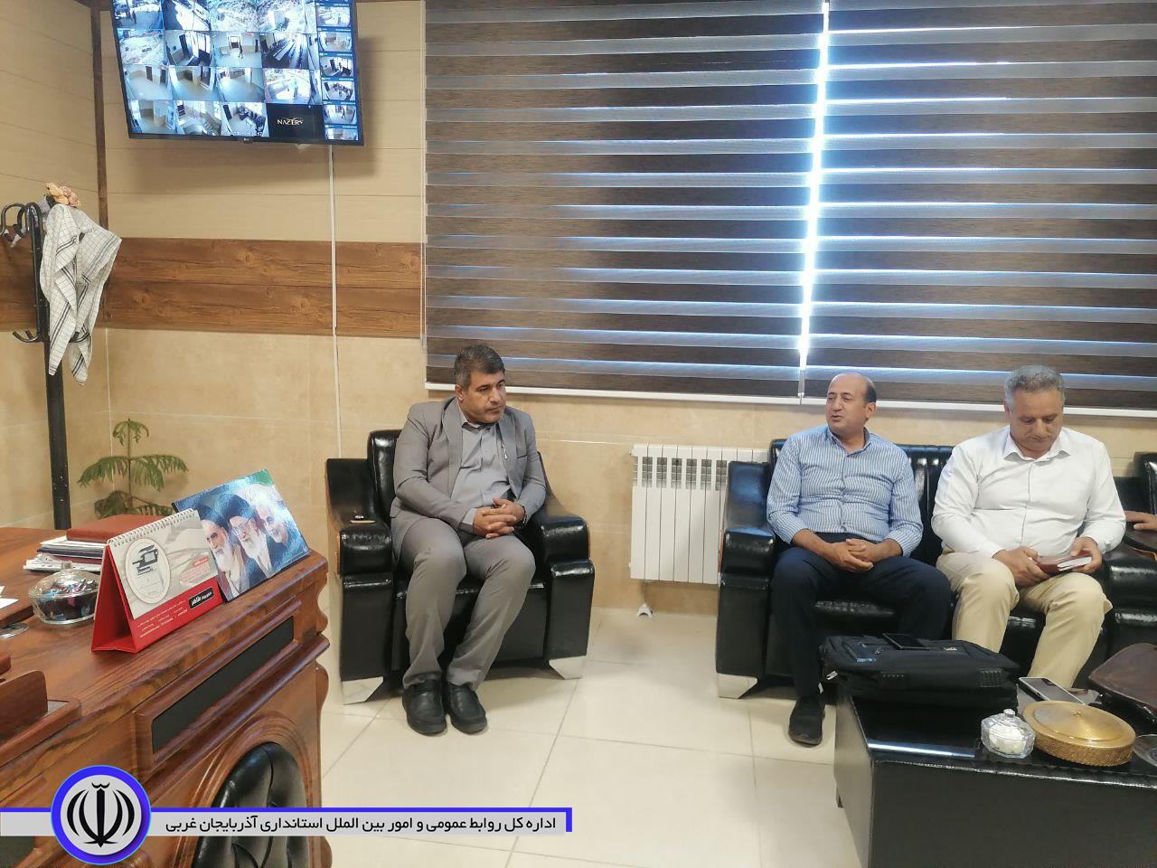 دیدار مدیران تولید و انتقال توزیع برق استان آذربایجان غربی و مدیران توزیع برق شهرستان با فرماندار میرآباد
