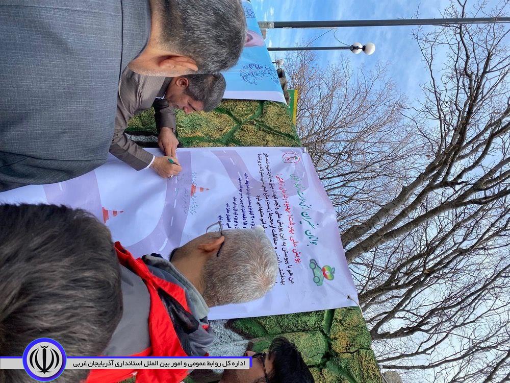 بازدید فرماندار میرآباد از پایگاه امداد و نجات جاده ای جمعیت هلال احمر شهرستان